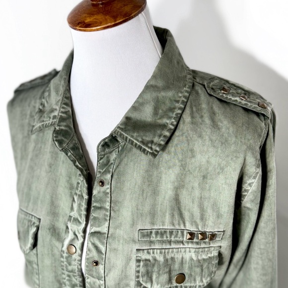 Rails Studded Distressed Green Snap Button Long Sleeve Utility Shacket Shirt - Picture 6 of 10